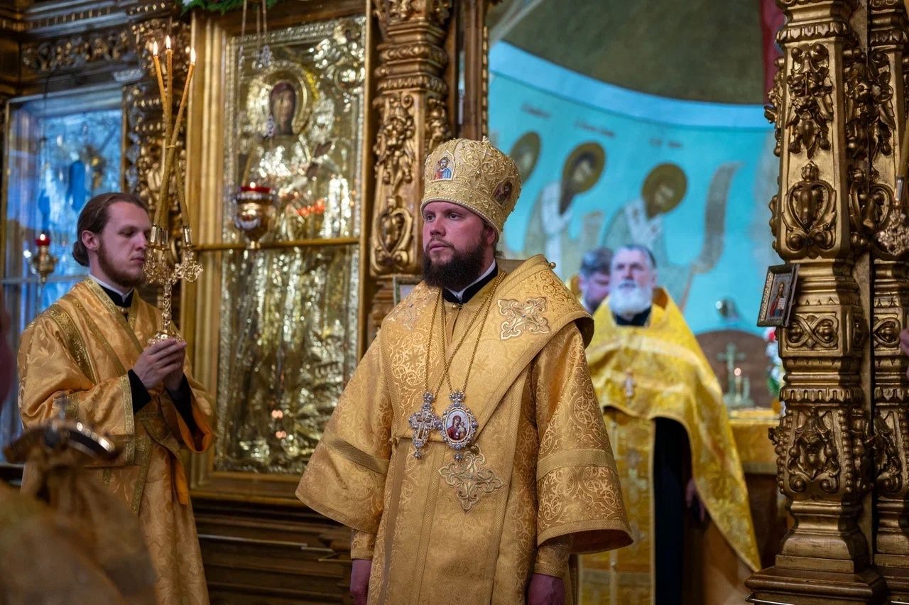 Митрополит Владимирский и Суздальский Никандр возглавил Всенощное бдение