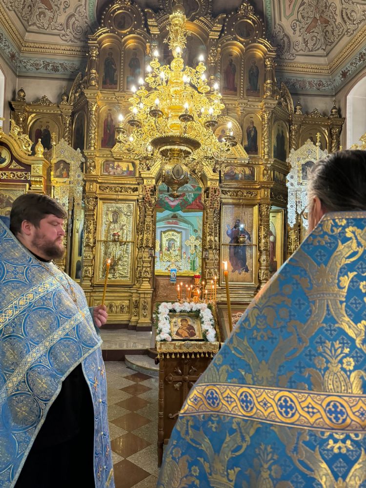 День Владимирской иконы Божией Матери и Собора Владимирских святых